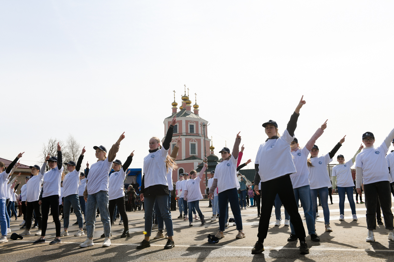 Гагарин смоленской новости сегодня. Митинг Гагарин 9 мая. День космонавтики 2021 ер. День космонавтики 2021 фото.