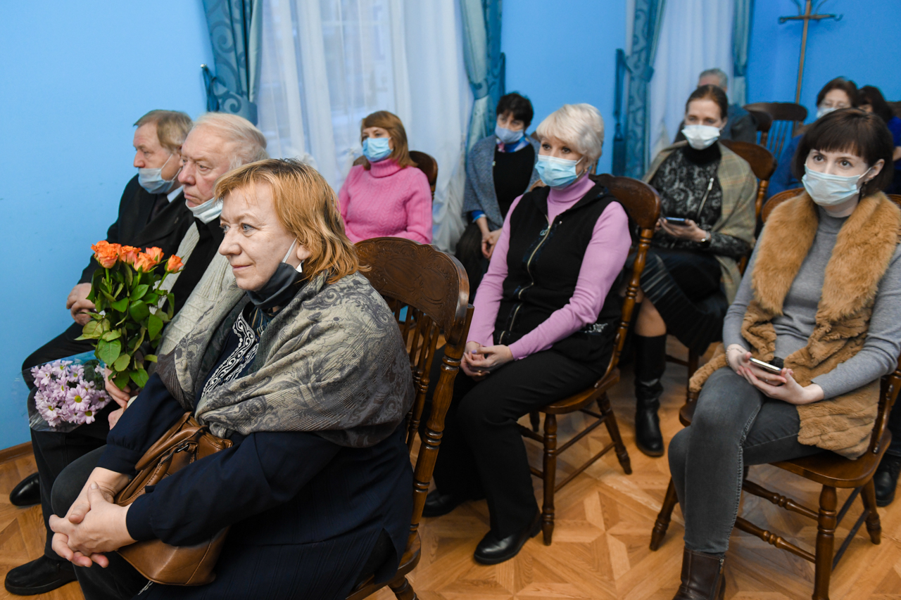 Смоленск последние новости. Смоленские поэты. Исаковского Смоленск. Смоленск поэты города. Смоленский Михаил Васильевич.